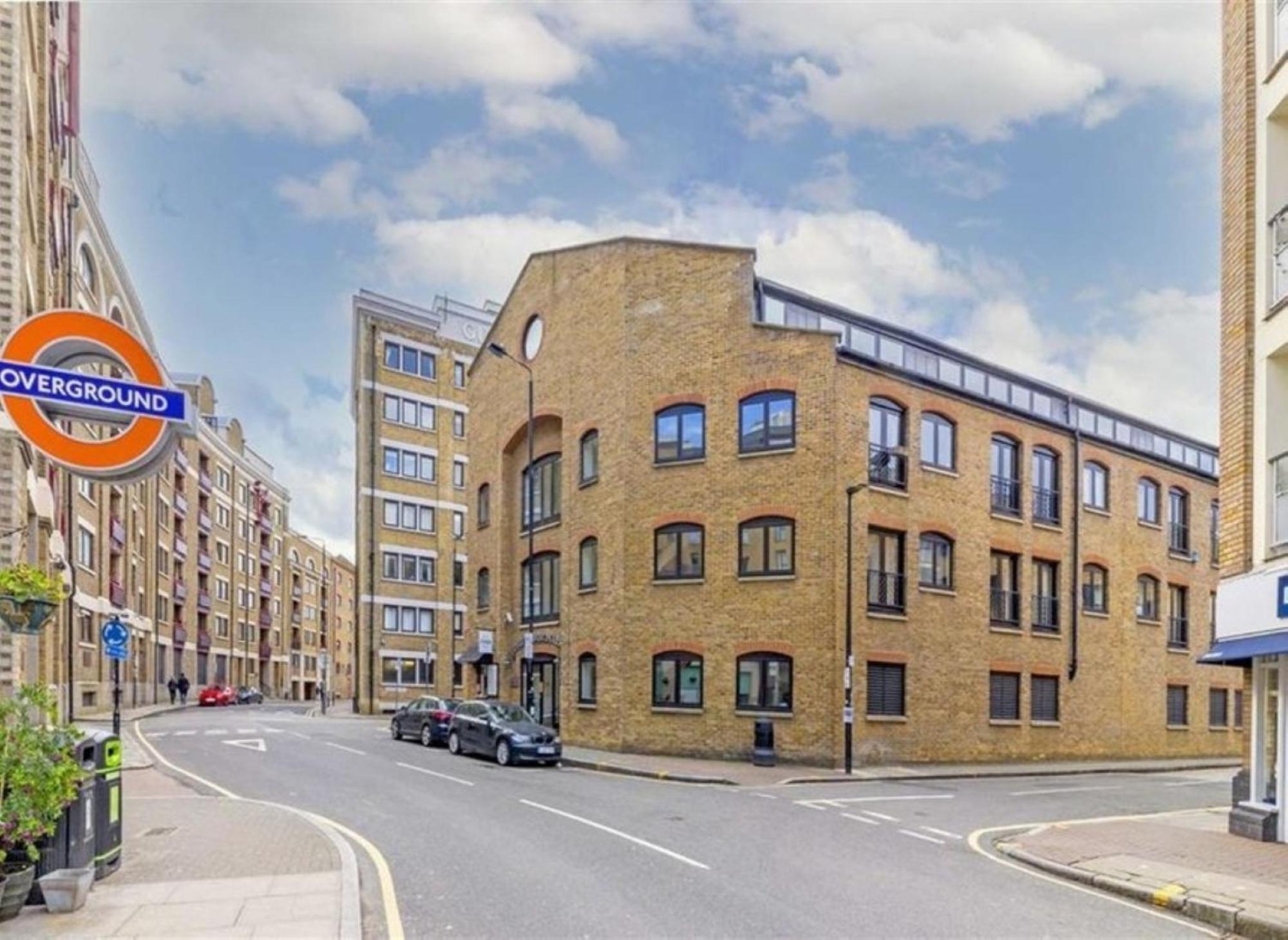 Studio Apartment Londra Esterno foto